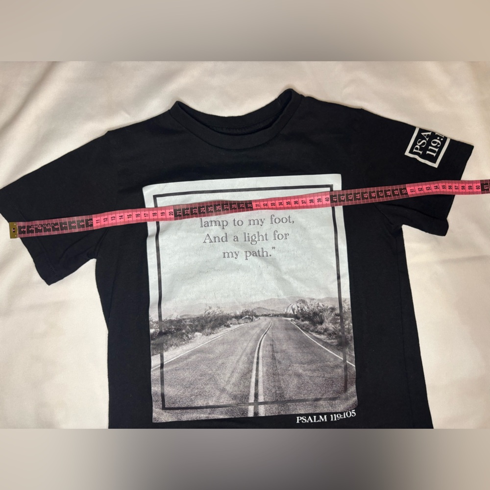 Psalm 119:105 Bible Verse Short Sleeve Tee Color Black size 8 used in good cond - Picture 5 of 7